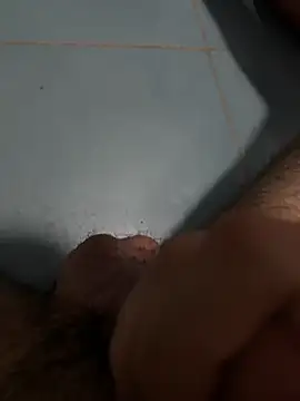 Grossebite2905 online show from June 26, 1:20 am