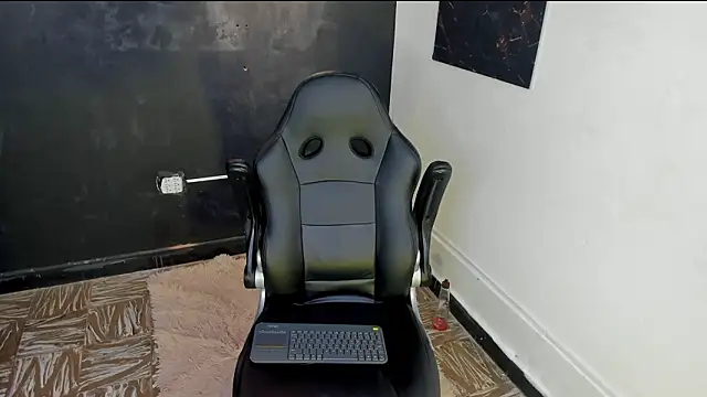 Nicole and thiago1 online show from February 27, 12:01 am