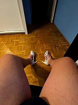 highheelsboy1 online show from December 22, 8:06 pm