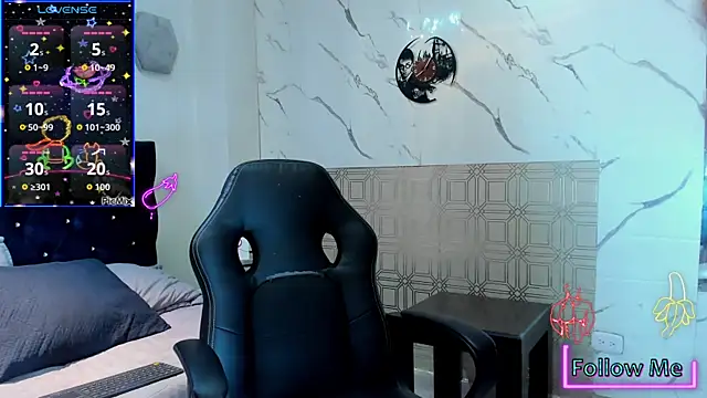 asher lux online show from April 11, 8:56 pm