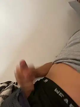 lzinho9153 online show from January 13, 11:47 am