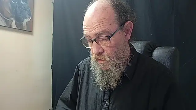 Uncle Hottie online show from April 11, 5:27 pm