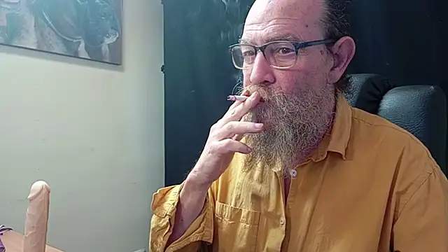 Uncle Hottie online show from April 9, 5:08 pm