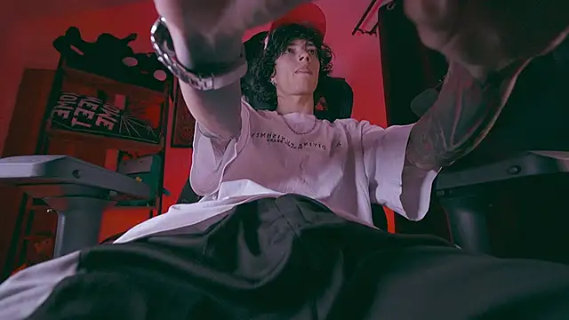 Olliver   y online show from April 6, 11:05 pm