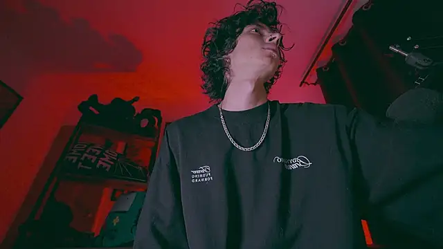 Olliver   y online show from April 10, 2:18 am