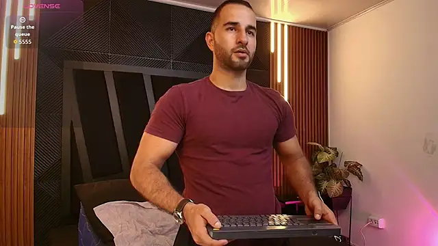 lorenzo walker 1 online show from February 20, 6:21 pm