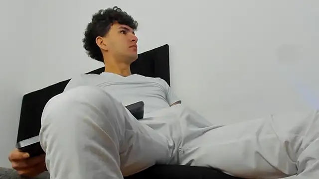 camilo model online show from February 25, 11:55 am