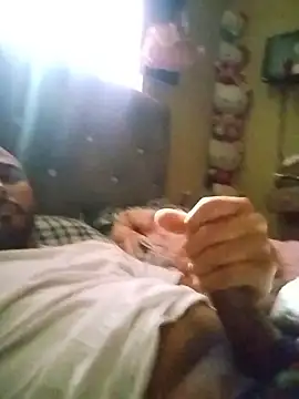 manuel oz online show from January 12, 9:30 pm