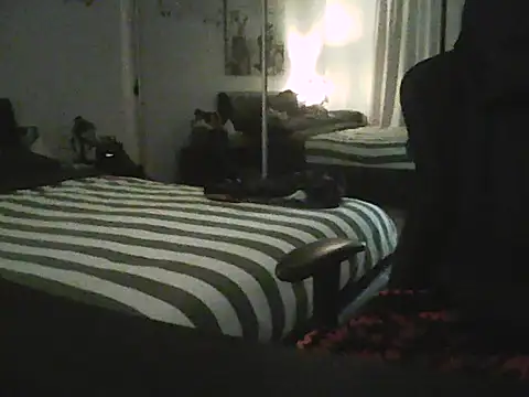 loudandproud online show from February 15, 7:36 am