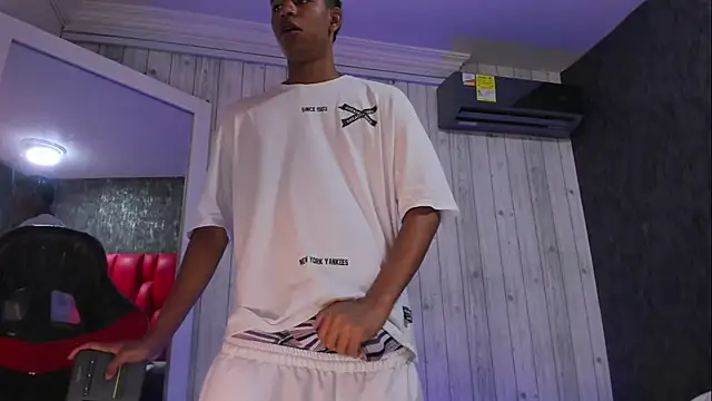  erick j online show from March 23, 8:48 pm