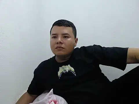 esnaiffer online show from January 8, 2:17 am