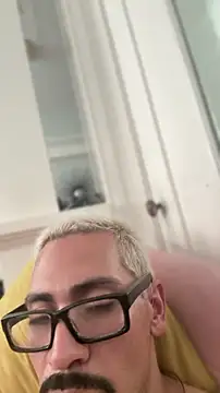 JacobdelaO online show from April 14, 4:50 pm