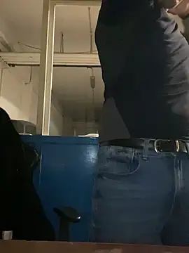 allee2206 online show from March 5, 9:55 pm