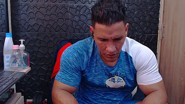 viktor herrera online show from February 3, 3:50 pm