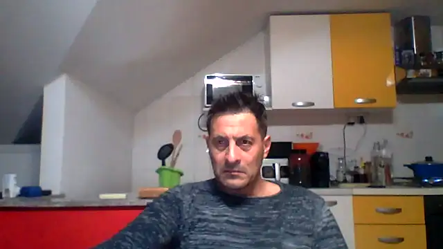 Snapshot of colosone chatting on October 16, 5:10 pm colosone online show from October 16, 5:10 pm