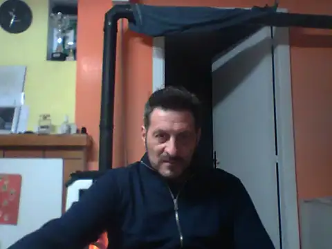 Snapshot of colosone chatting on February 23, 9:36 pm colosone online show from February 23, 9:36 pm