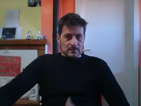 Snapshot of colosone chatting on March 5, 3:18 pm colosone online show from March 5, 3:18 pm