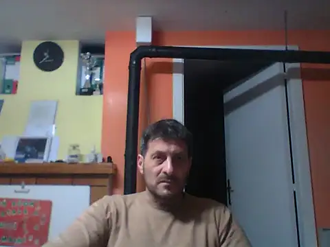 Snapshot of colosone chatting on February 24, 9:41 pm colosone online show from February 24, 9:41 pm