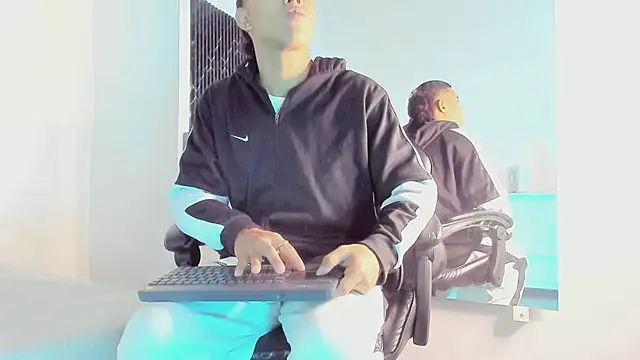 Liamsubtle01 online show from July 2, 11:05 am