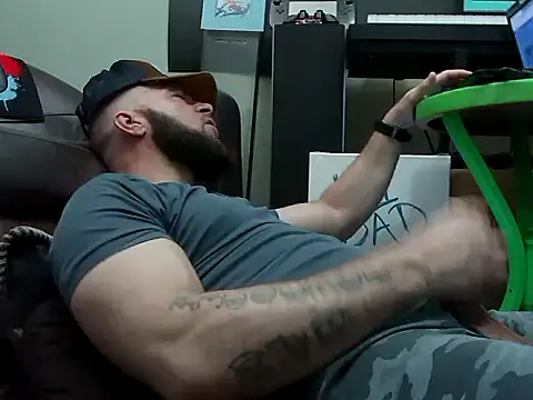 Numba1dad  online show from February 28, 7:13 pm