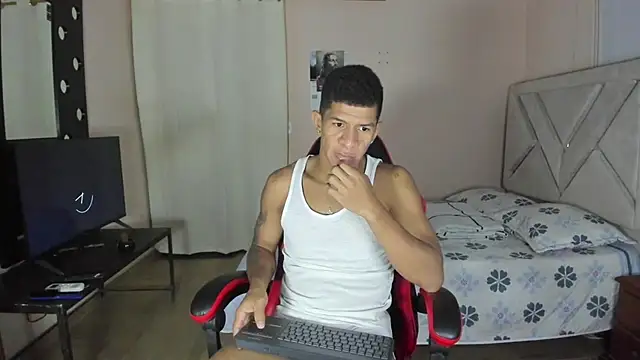 antonio aguilarx online show from August 4, 11:42 pm