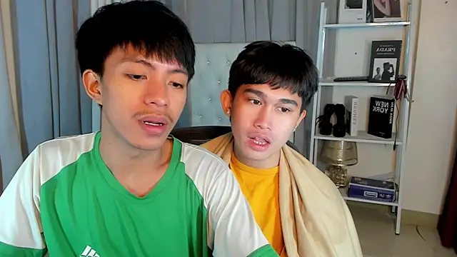 davincihugecock online show from February 7, 5:29 pm