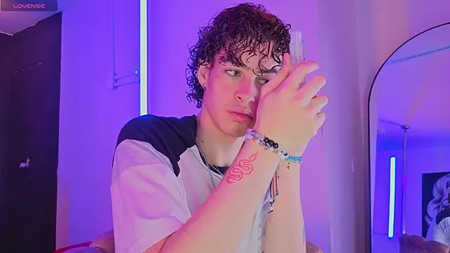 nova salvatore online show from April 15, 2:44 am