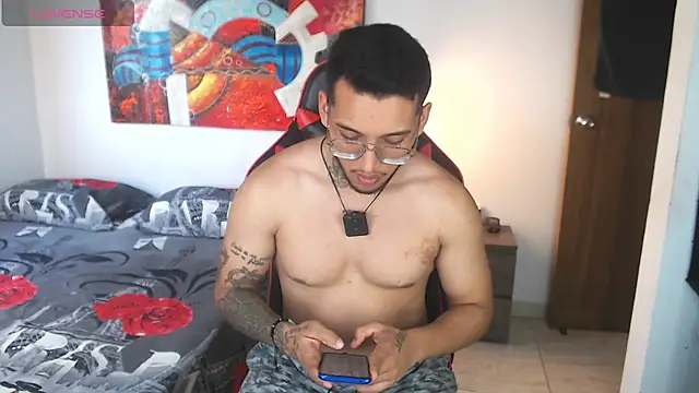 EvanVelvet online show from February 23, 10:33 pm