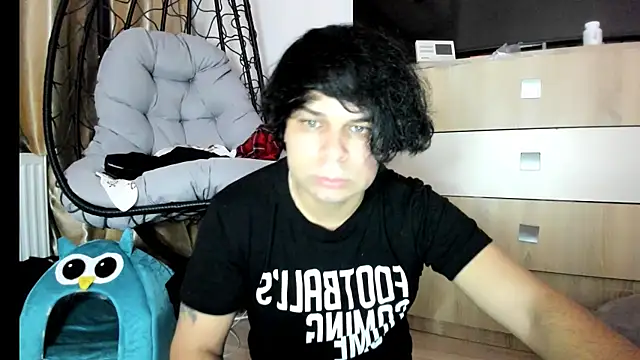 LorenzoBoy99 online show from January 8, 11:43 pm