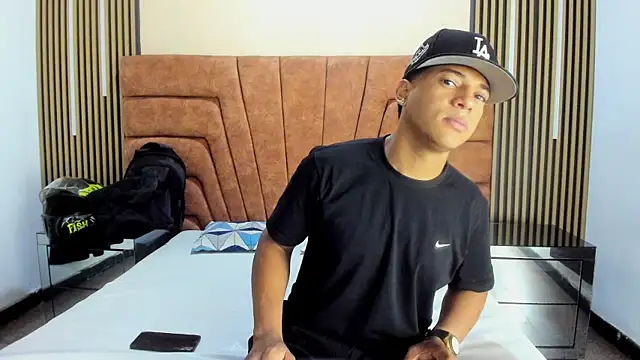 MATHY ROBERT online show from January 14, 7:50 pm