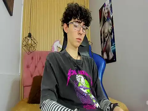 Syriussz online show from February 5, 7:21 pm