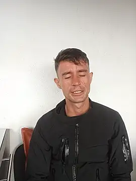 torvyHot online show from May 28, 7:12 pm
