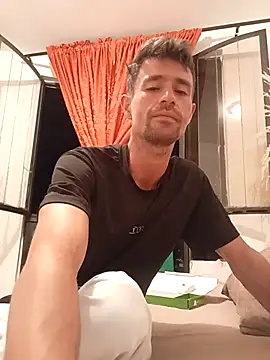 torvyHot online show from March 20, 2:04 am