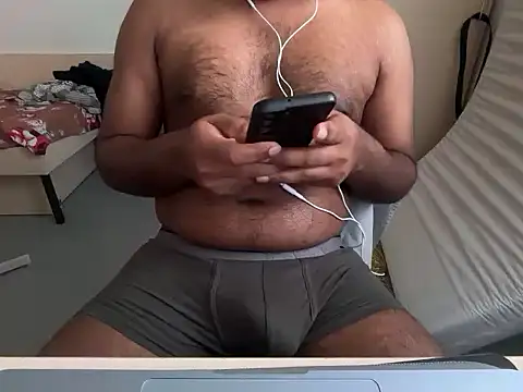 crazygu14456 online show from May 4, 2:08 pm
