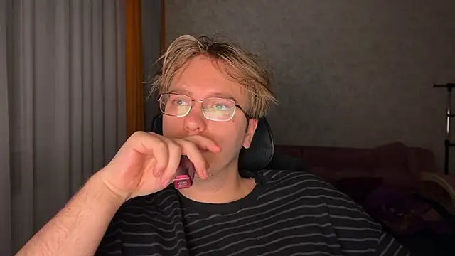 HairyVit online show from February 3, 4:10 am