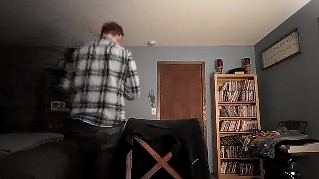 chrisw8140 online show from March 3, 5:04 am