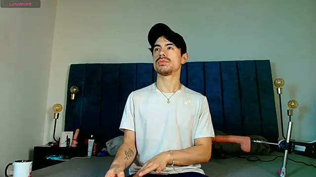 Ethan Briggs  online show from April 6, 3:36 am