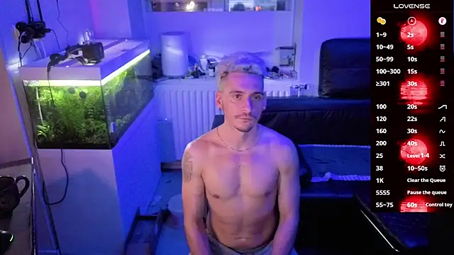 Rayzel White online show from February 16, 9:35 pm