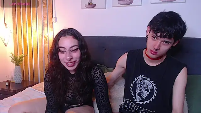 moonandzuko online show from January 18, 1:51 am