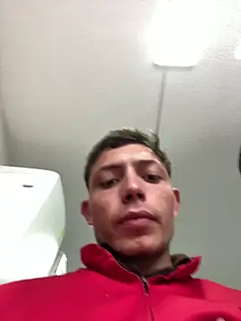 santiObrero online show from February 6, 9:23 pm