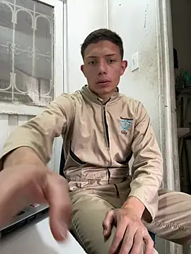 santiObrero online show from April 20, 4:53 pm