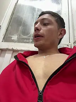 santiObrero online show from April 17, 9:50 pm