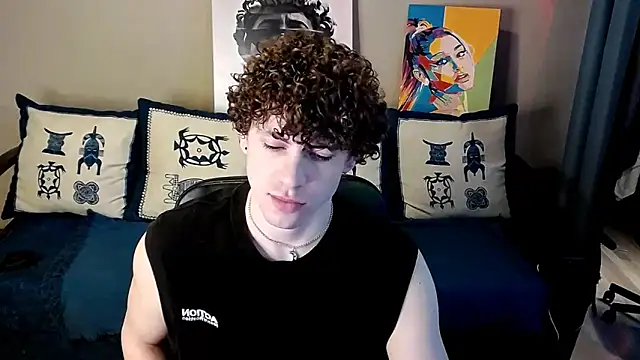 TylerGibson online show from April 8, 4:35 am