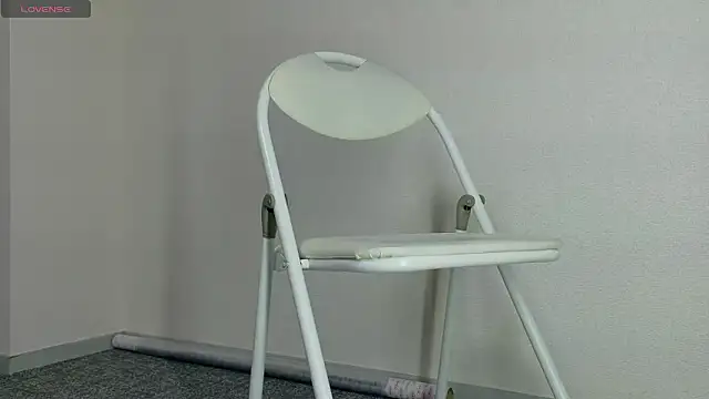 kyuleather online show from February 19, 9:28 am