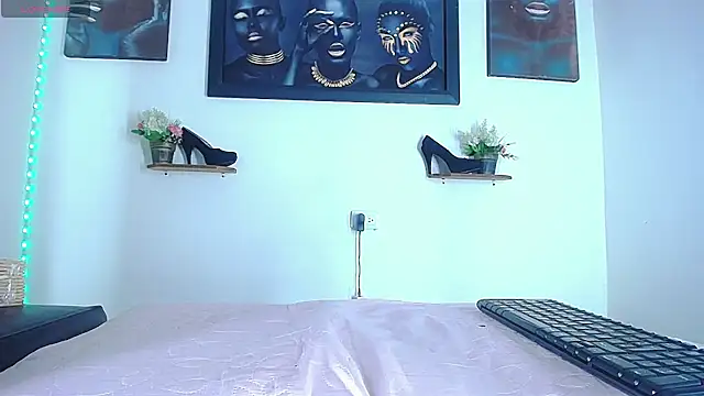 Tatoo Noah online show from April 5, 2:02 pm