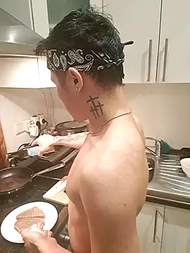 derek0105 online show from February 1, 5:44 pm