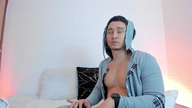 Axel nova online show from April 8, 7:33 pm