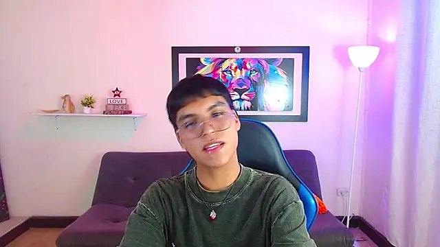 Maecum18 online show from May 28, 9:13 pm