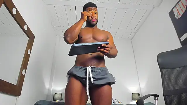 James McBoy online show from February 27, 6:36 am