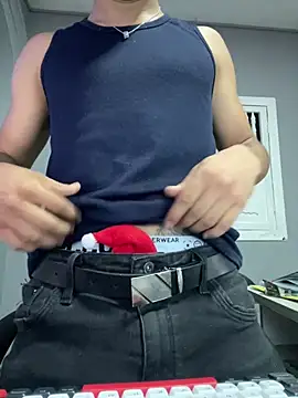 Thiago Olsen online show from February 4, 6:41 am